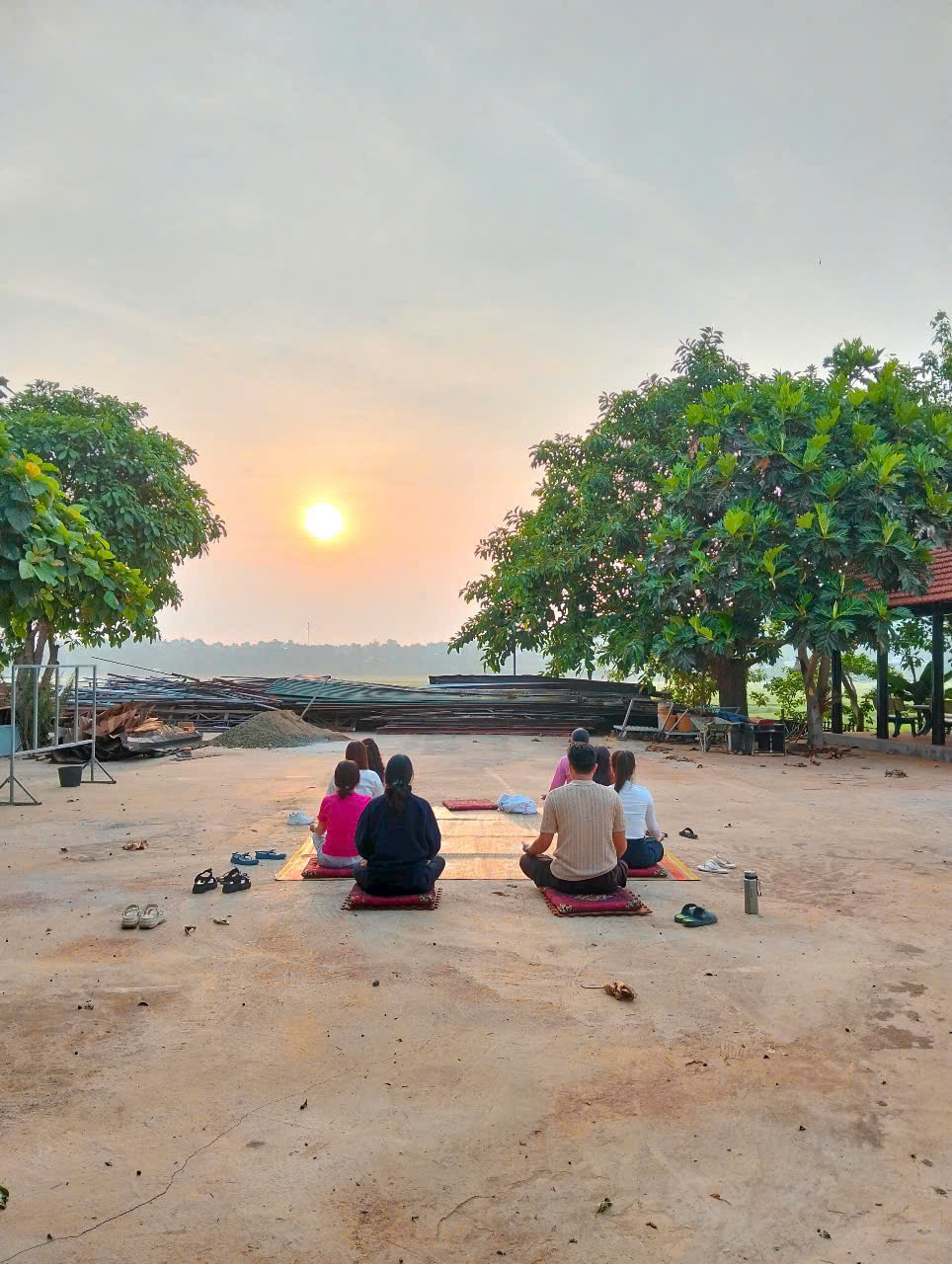 Liên hệ đăng ký